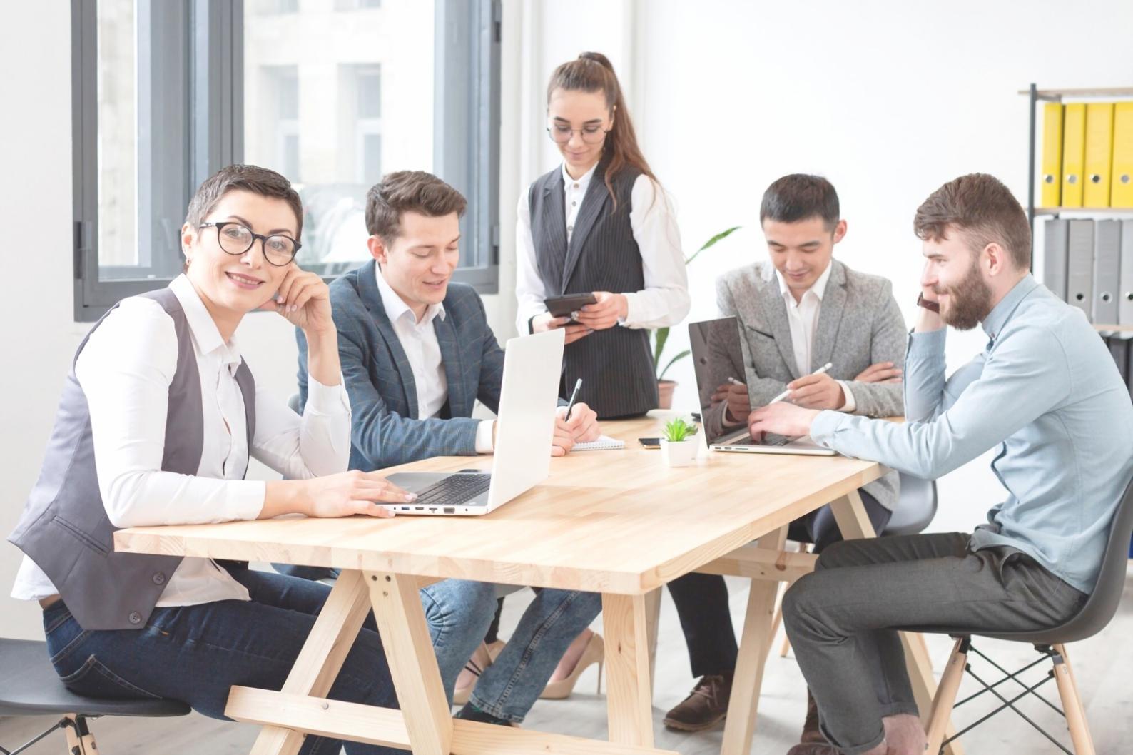 Formation financière pratique avec outils d'analyse